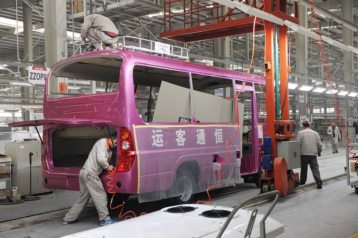 贵州电子信息职业技术学院汽车车身维修技术专业 - 培养汽车维修人才