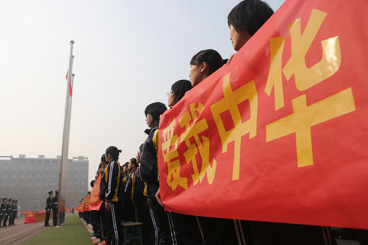 《万里归途》观后感：大学生如何弘扬民族精神与时代精神？