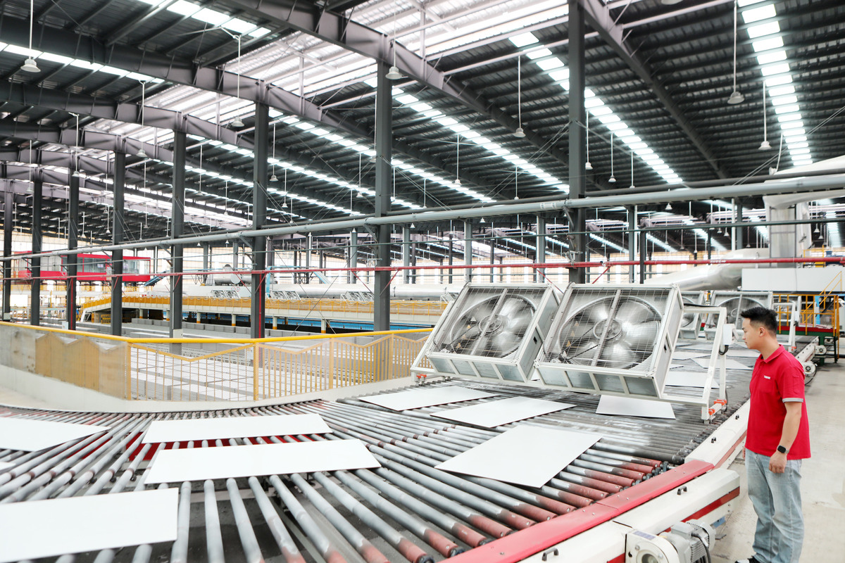 办公生活区与生产区：相互依赖，协同发展