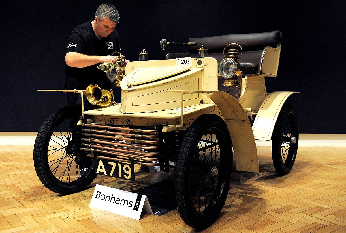 400马力速比411跟430马力速比37那个更有劲拉的重量相同给我解释一下41的速比和37的速比 200字