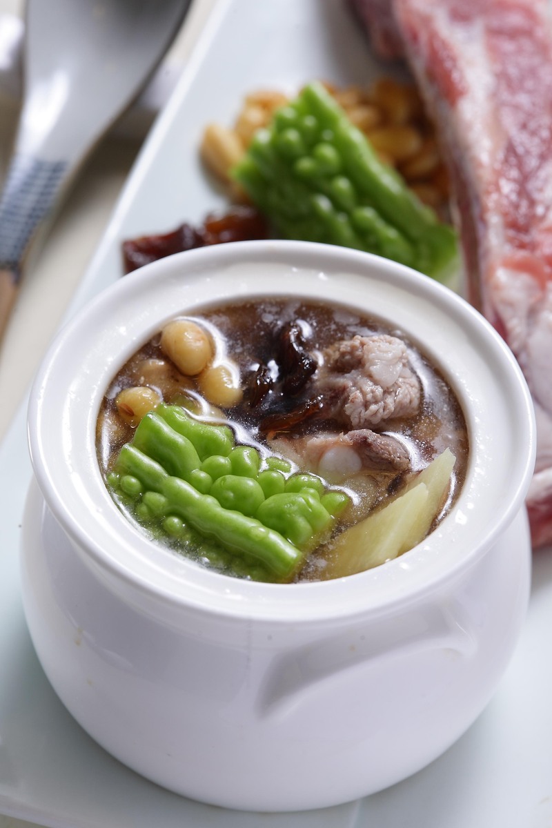 野猪肉排骨怎么炖好吃？滋补养生食谱推荐