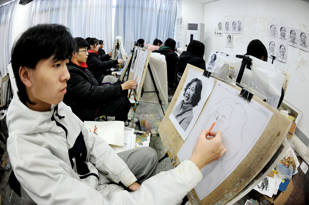 学美术教育后悔了？三思而后行！