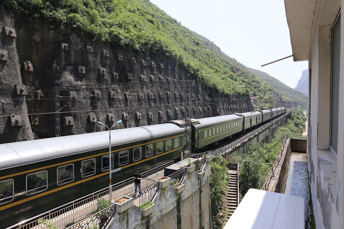 重庆学习铁路专业：机会与挑战并存