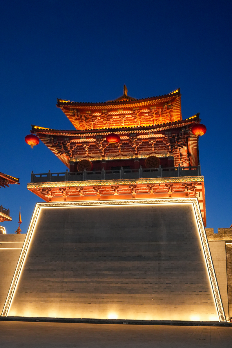 2026年2月18日,山东德州,齐河华林园景区仿古建筑夜景.