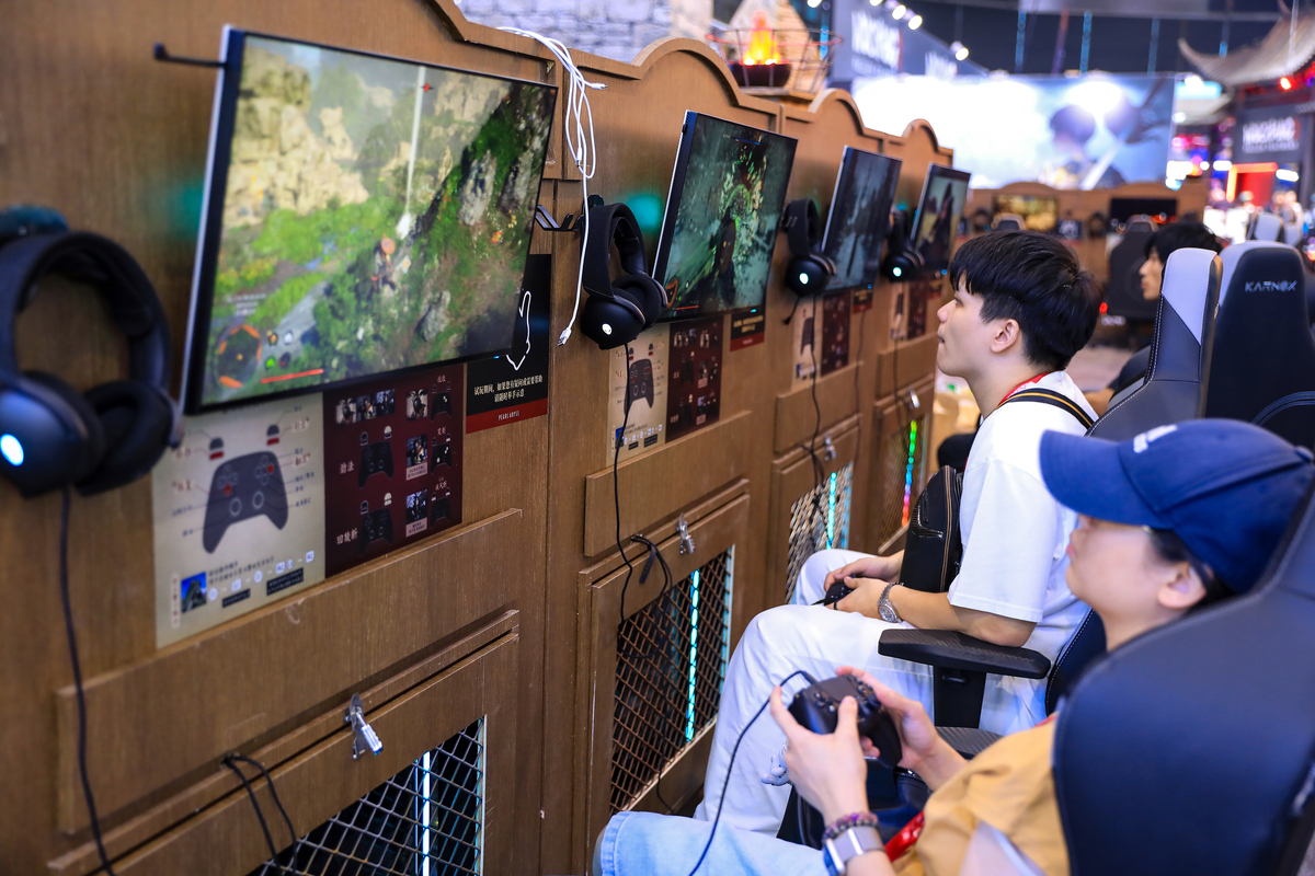 写一份开电玩店的市场推广