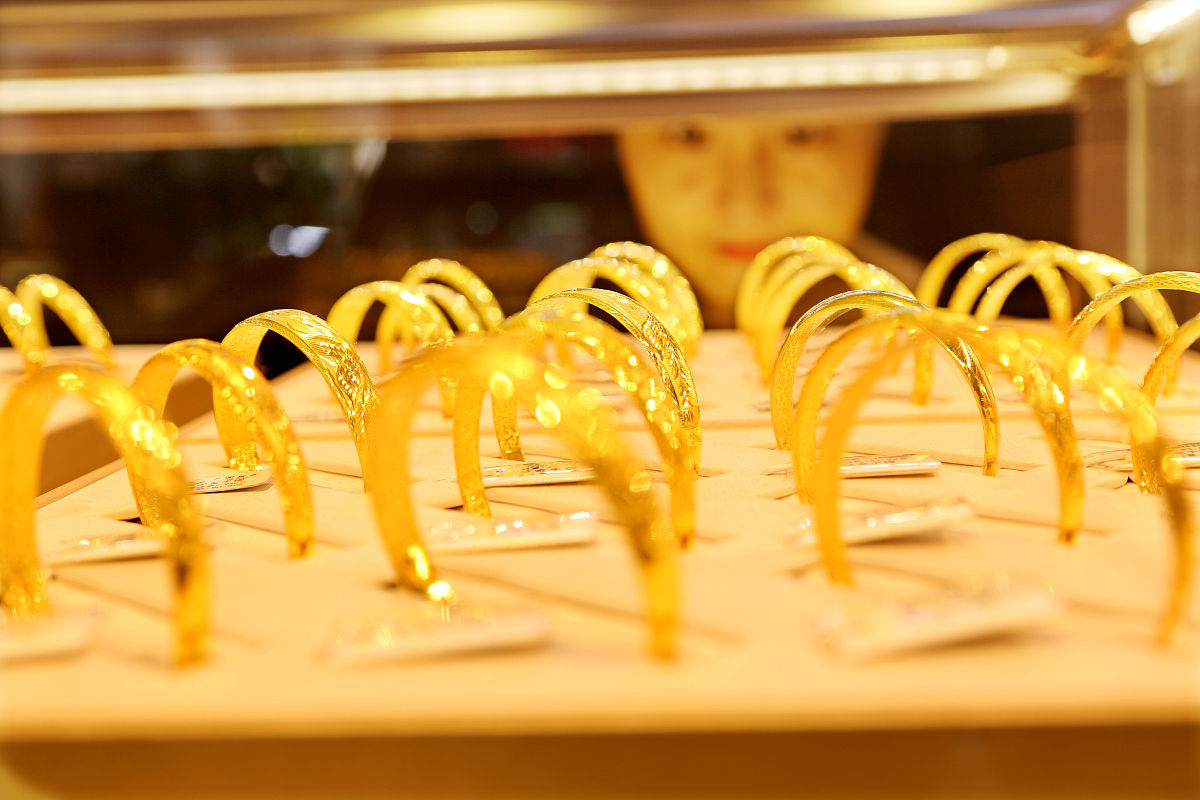 火爆辣椒变成金手镯是不是样子的回答加拓展。