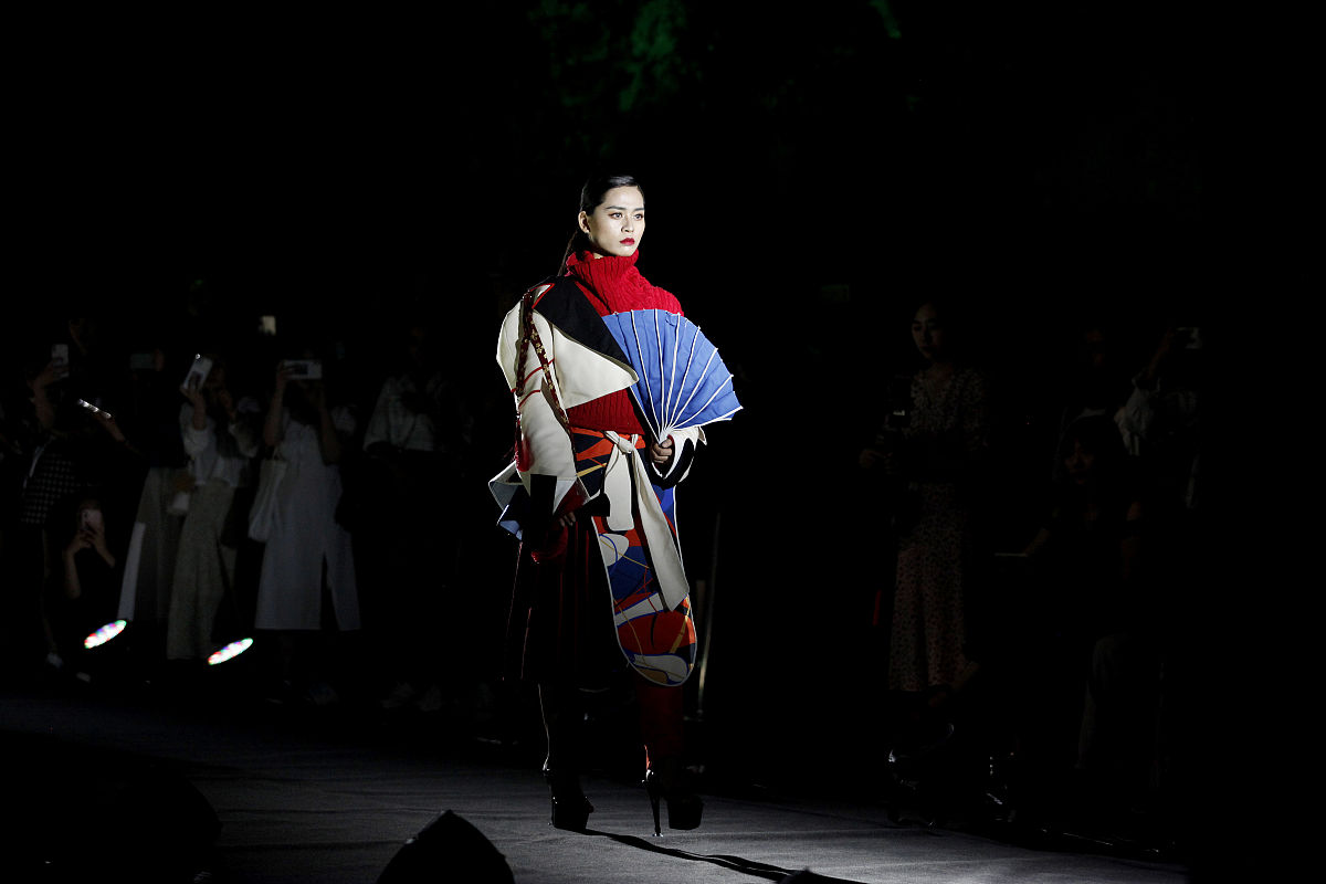 西安高新科技职业学院的物流管理专业招生人数