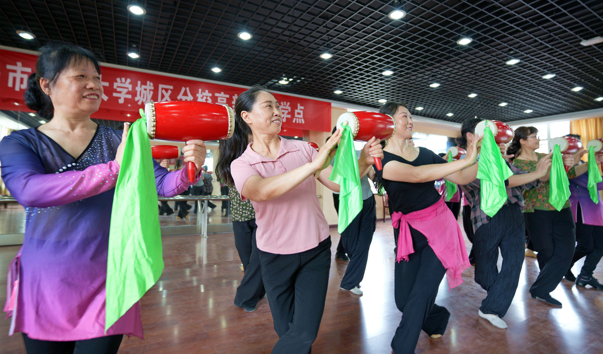 社区医疗健康活动健身操