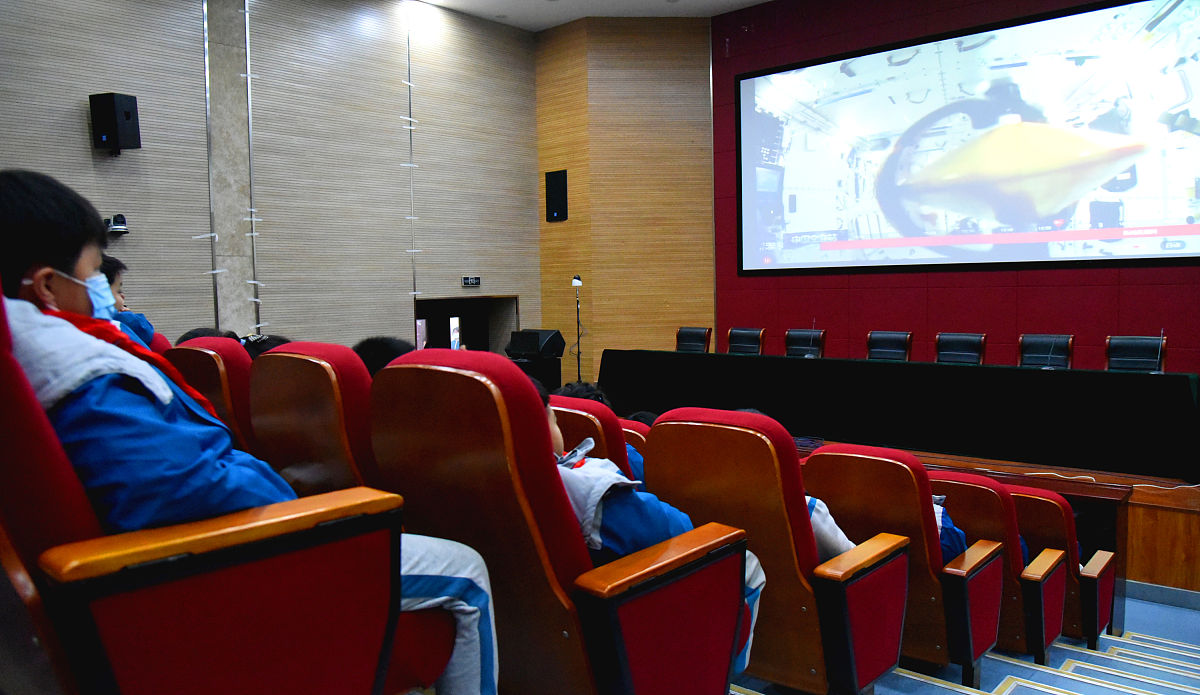 连云港中等专业学校2023年招生办电话是多少-怎么样