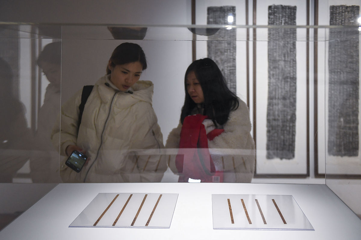 2021年3月20日,长沙,"湖湘经典——湖湘千年书法大展"在美仑美术馆开