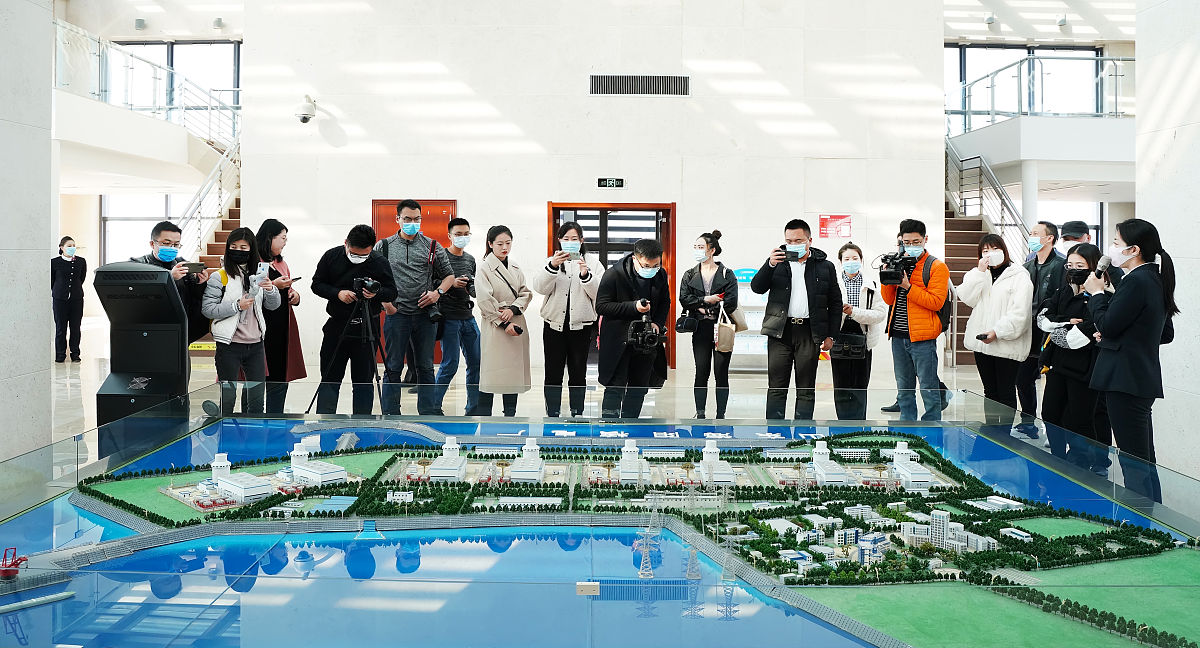 2021年11月13日上午,山东海阳市召开核能供暖新闻发布会,介绍海阳市核