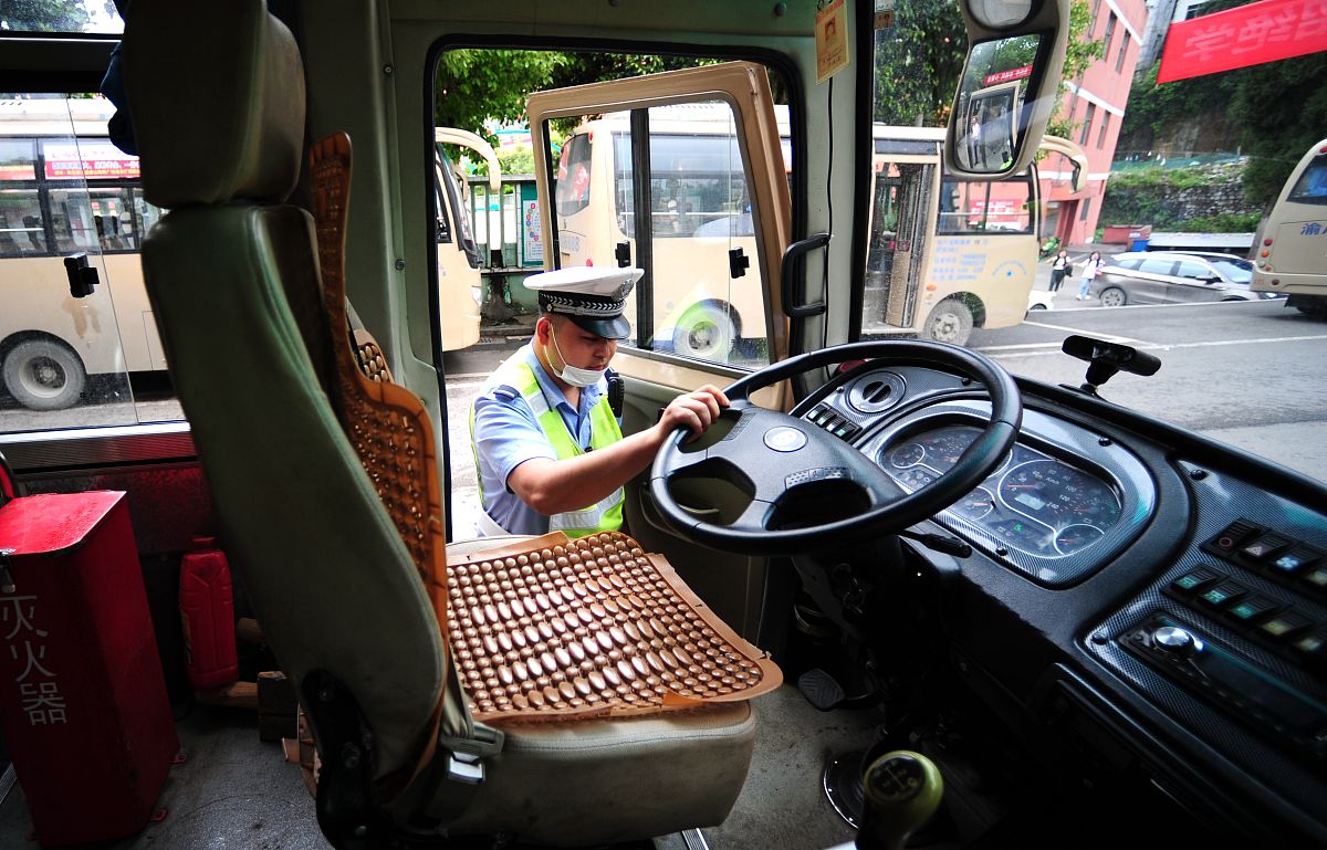 重庆市工艺美术学校数字媒体技术应用专业课程内容：多媒体、动画、VR等