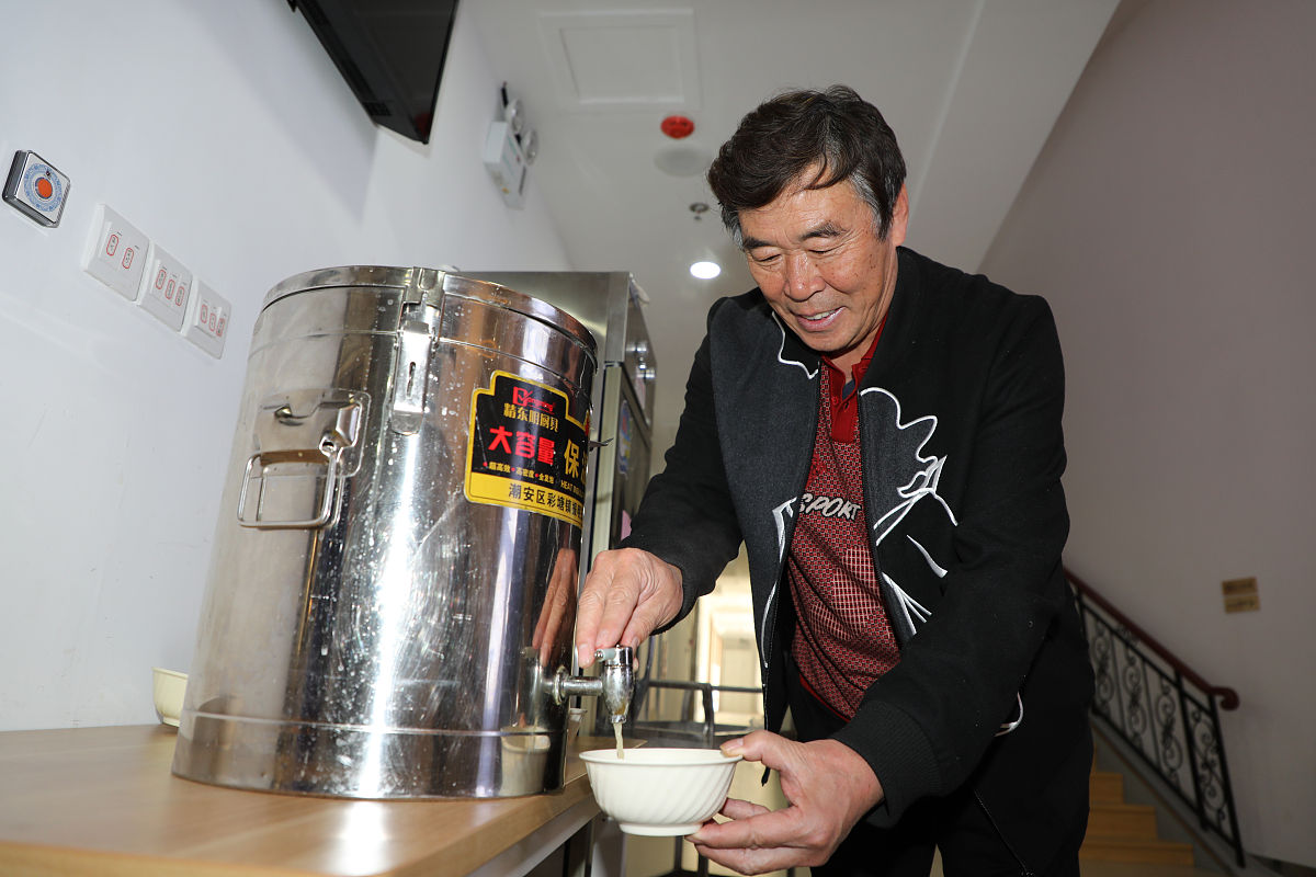 1 老年食堂信息开通2家解决3家老年食堂临时性问题2编写与整改实施计划表3 解决餐台安装流程问题帮我把这几条信息美化一下