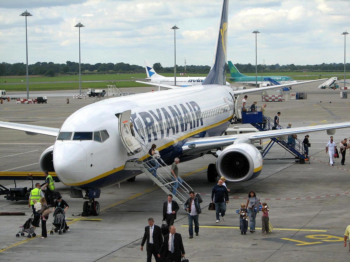 重庆市航空学校报名指南：方式、要求和学生特点