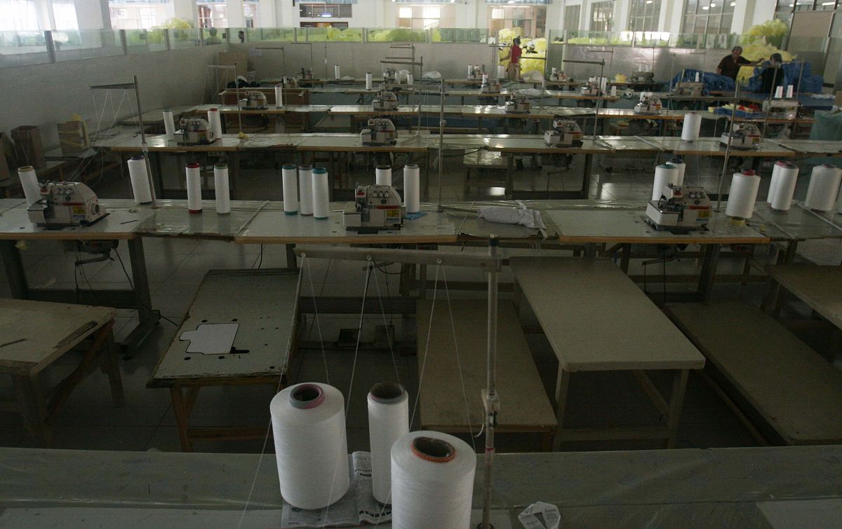 陕西省纺织工业技工学校2021年招生专业介绍：纺织设计、检验、管理等专业任你选
