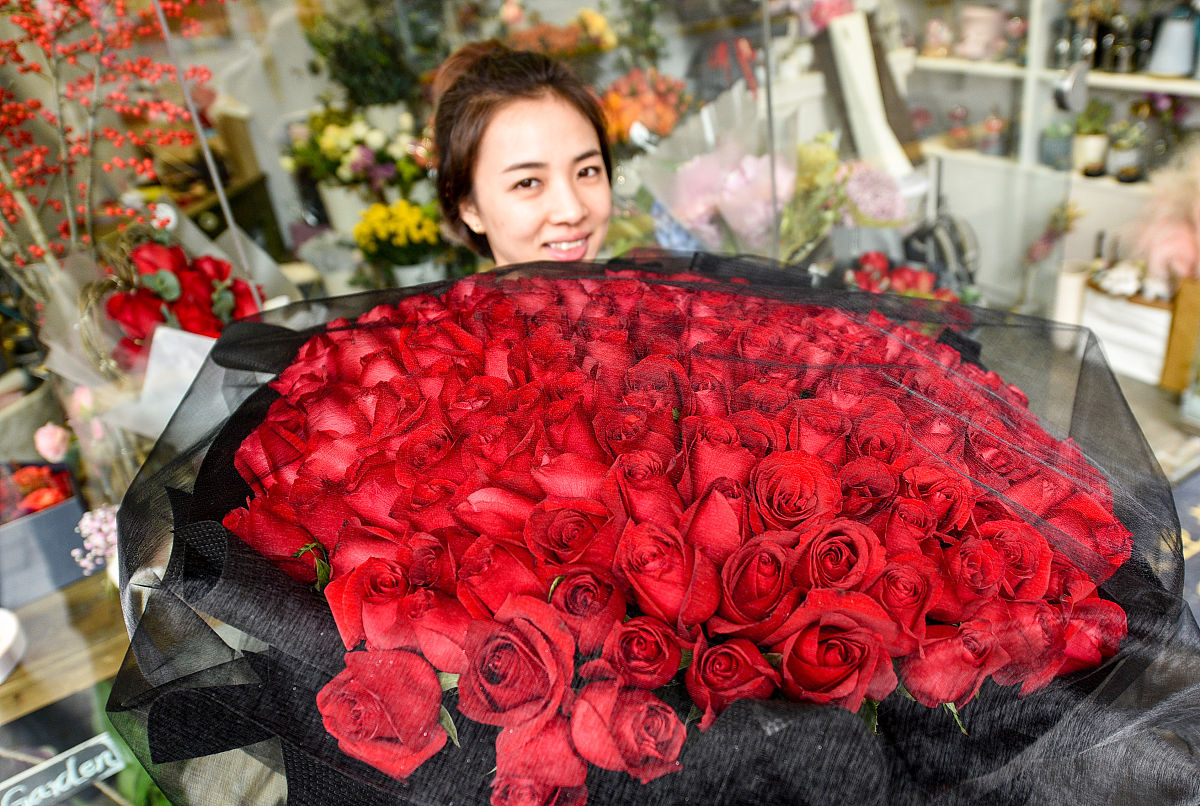 请让阳了的女朋友开心一下