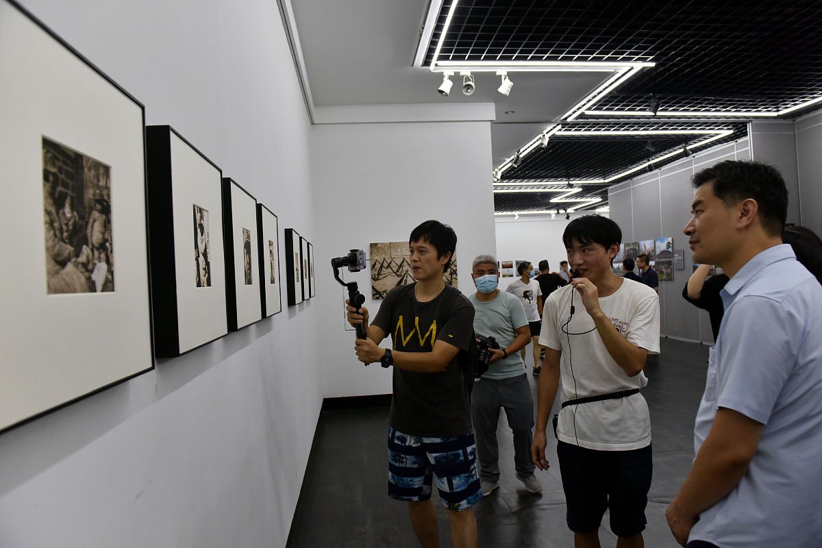 美术馆访谈技巧：如何提问、引导和记录