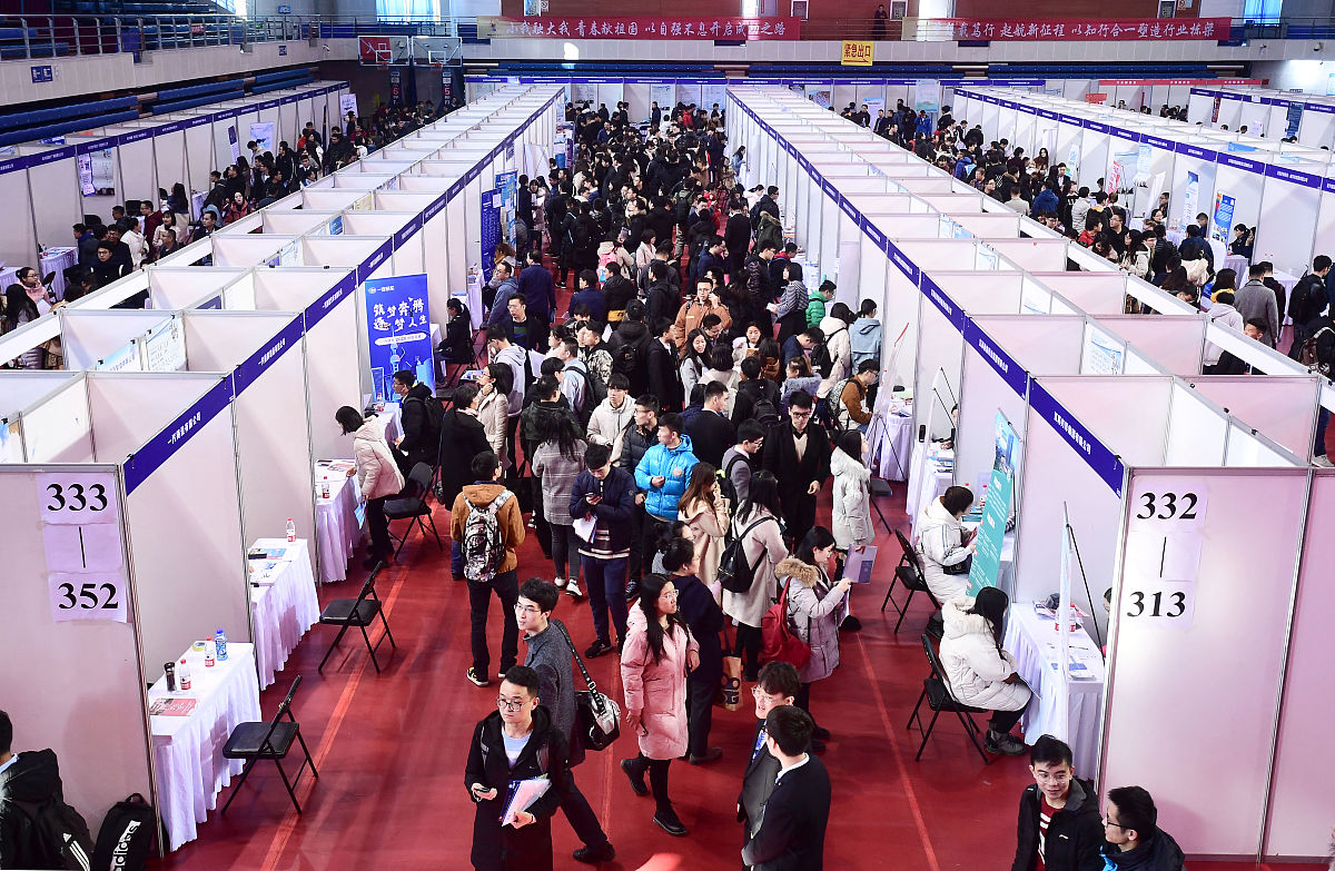 四川初中毕业生升学指南：读普通高中还是中专？