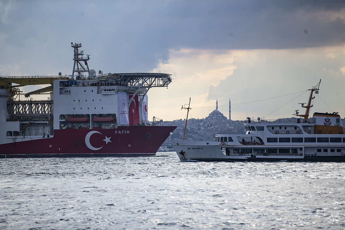 改成问句。	On the current voyage during the ships departure from Changshu to the port of Tianjin the crews operation and record of the sewage treatment system