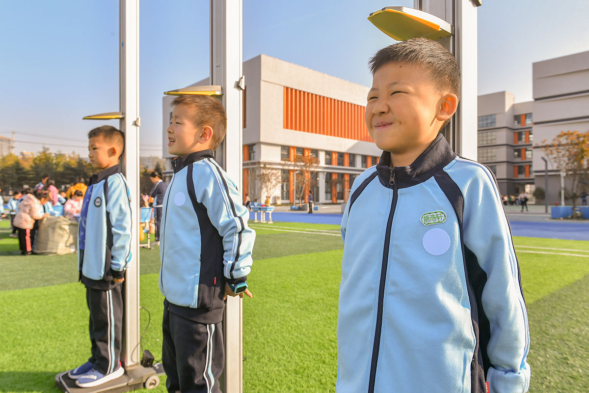 学校招生对身高有要求吗？用发