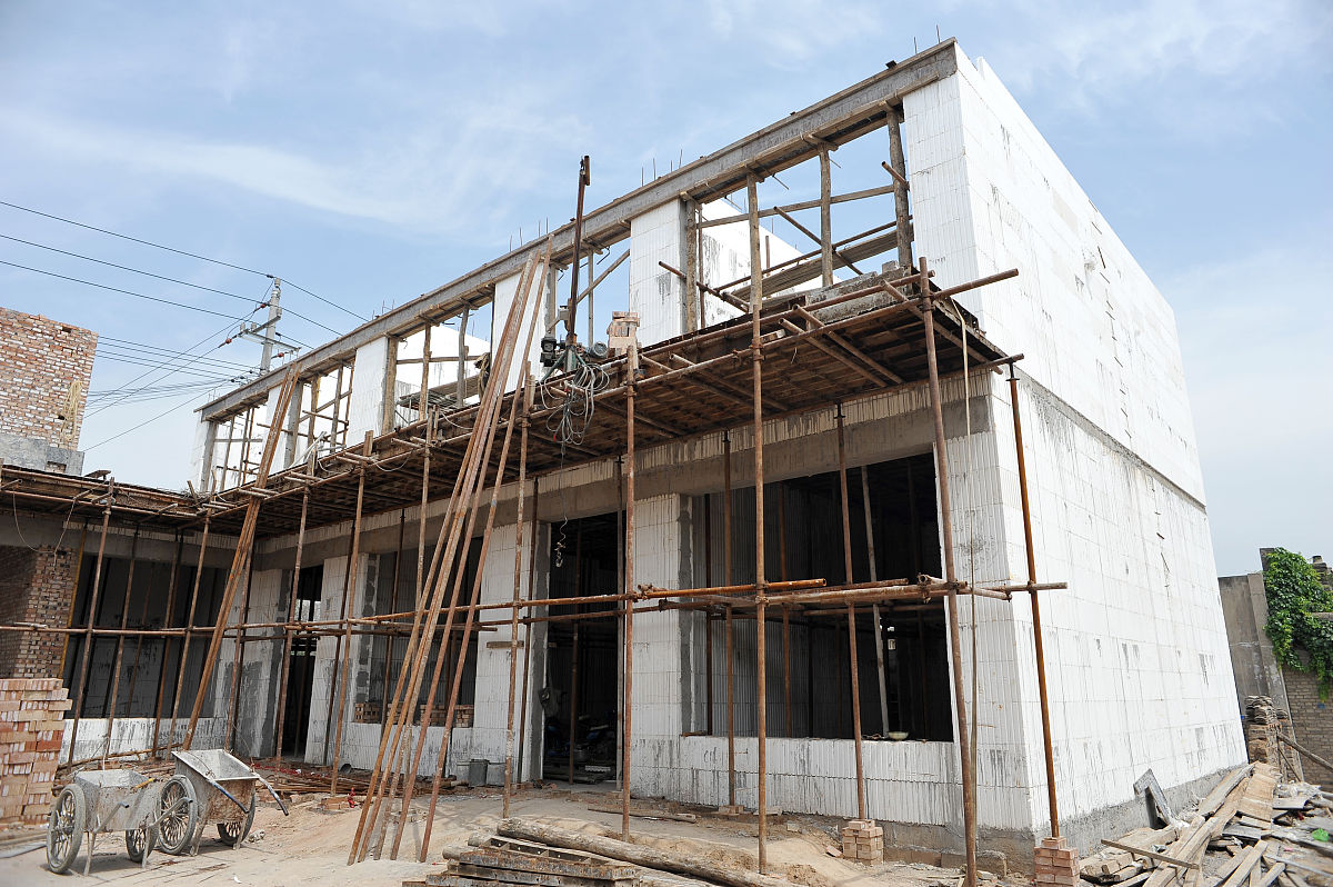 为什么不把房子建造成实心的这样不是更安全更牢固吗？