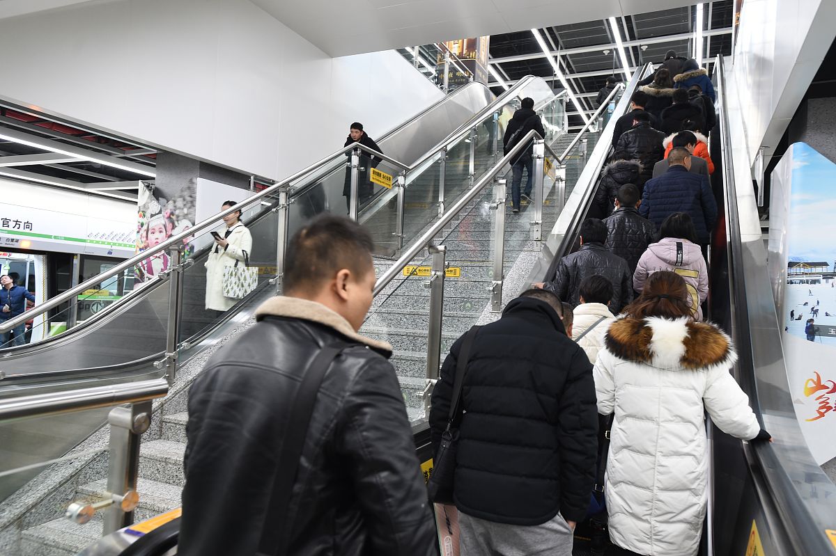 地铁客运服务管理三大痛点：拥堵、安全隐患、服务质量不足