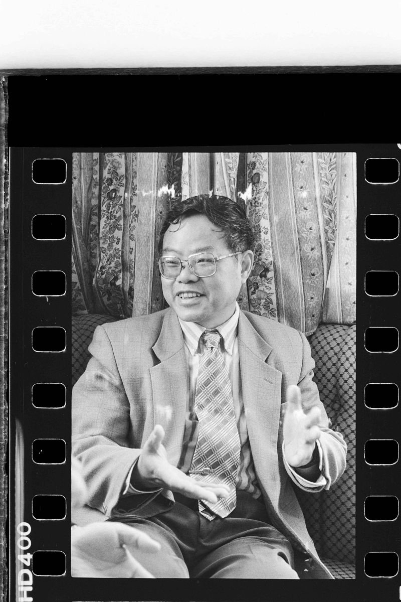 梁永阳：杰出物理学家，非线性光学和光通信领域的先驱