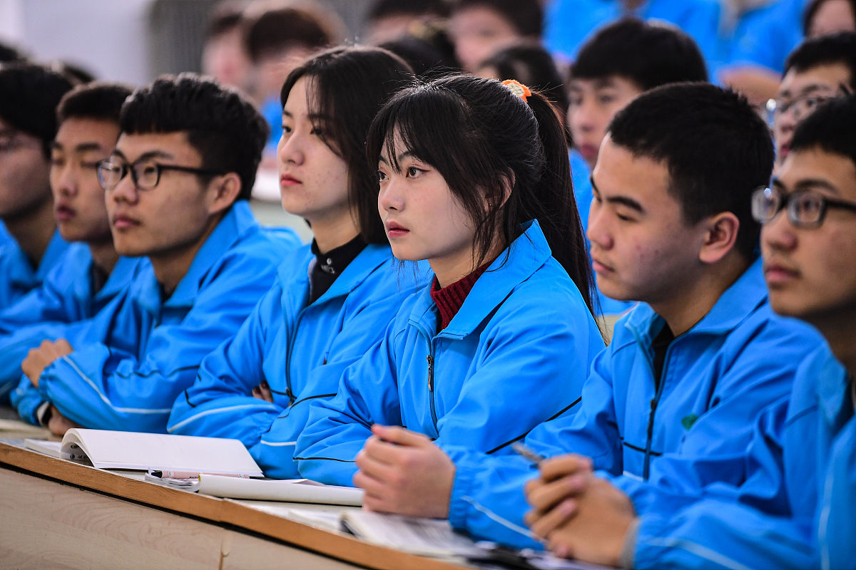 湖北卫校毕业生就业前景分析：2022年就业形势如何？