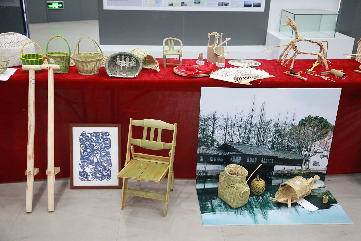 以为什么学习历史对我们很重要？为题写一篇1200字文章