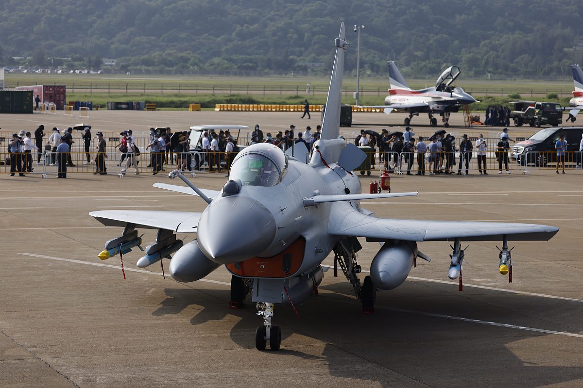 2021年9月28日,广东珠海,2021珠海航展开幕前,中国空军参加静态展示的