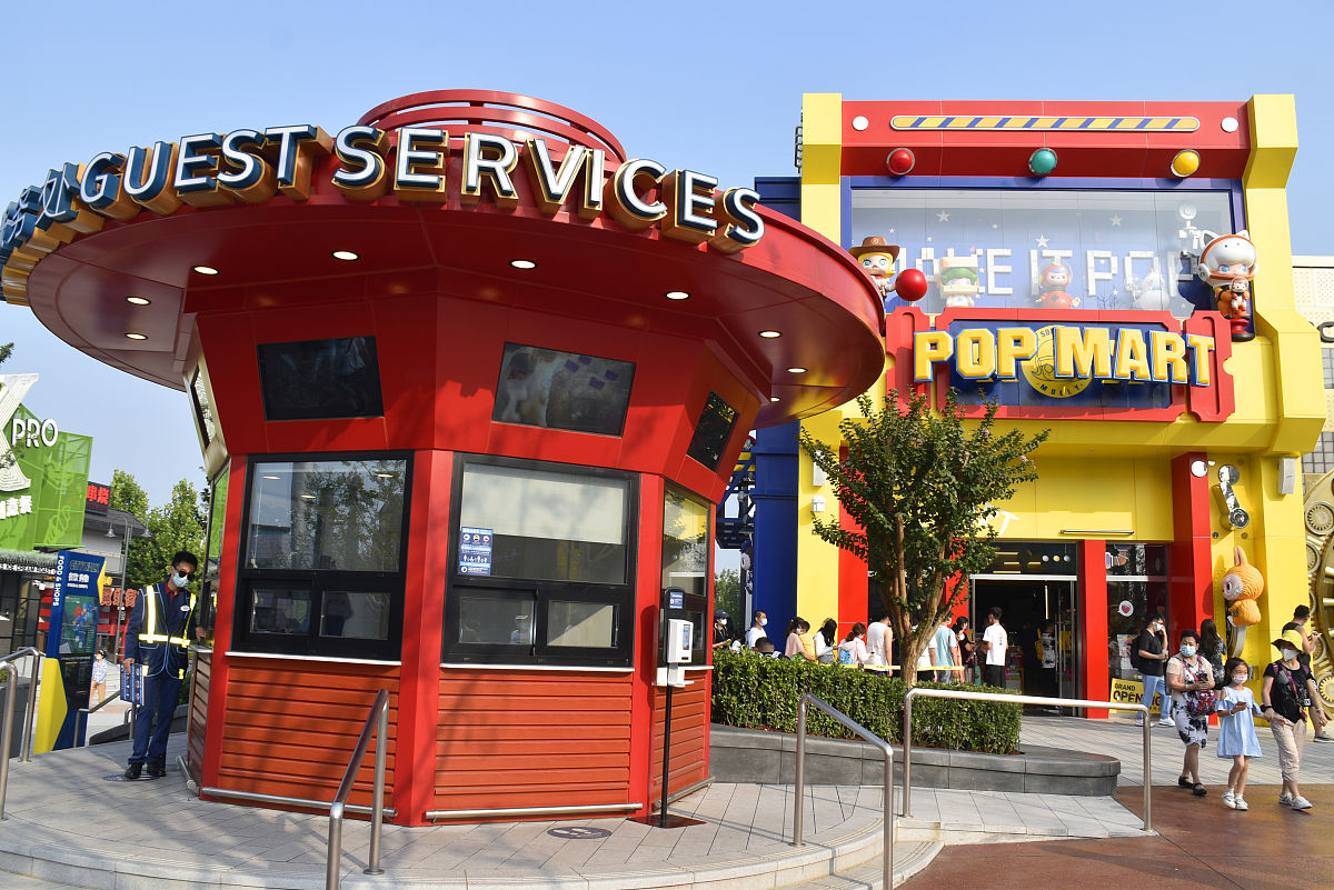 你充当测试工程师列出20个面试常问的问题并做通俗易懂的回答