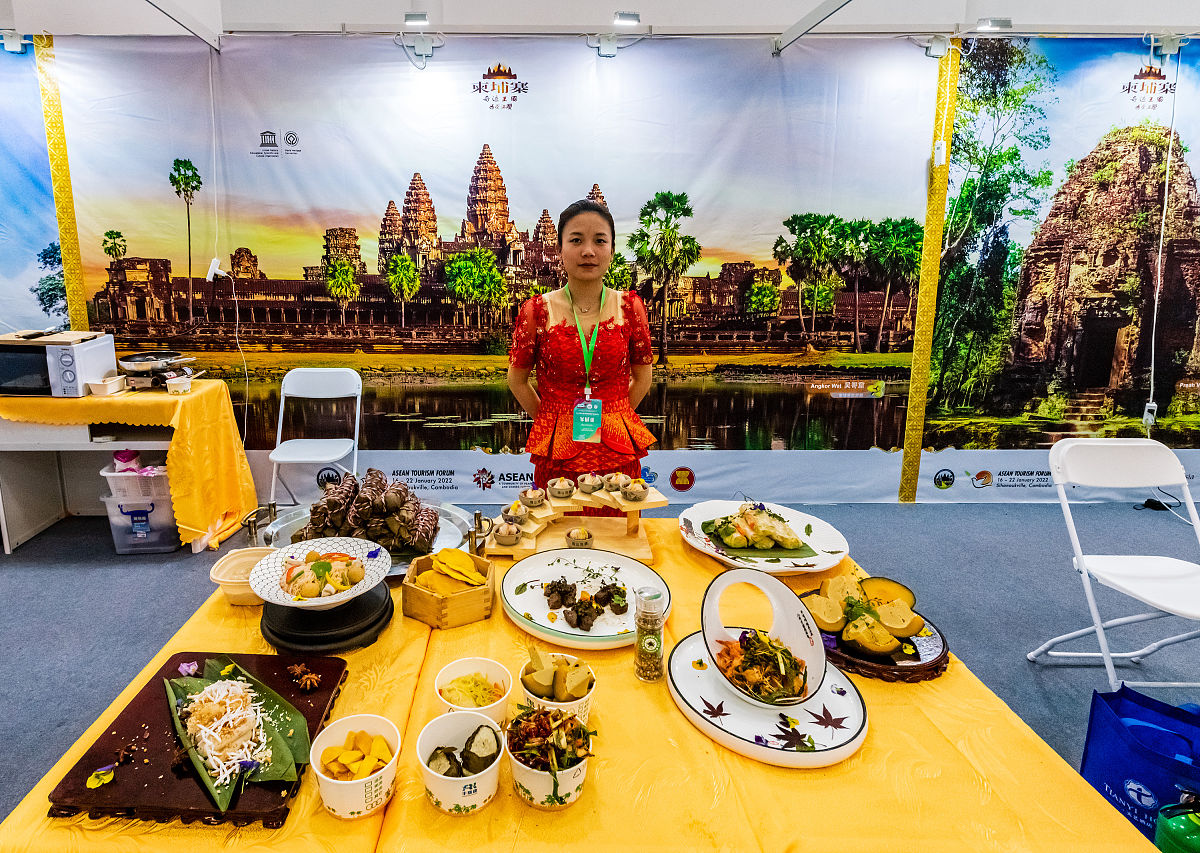 顶岗实习小结 实习岗位为服务员 实习单位为顺德渔村是一家餐饮公司 字数一百字左右 三月初刚入职 逐渐了解工作内容 领会工作细节