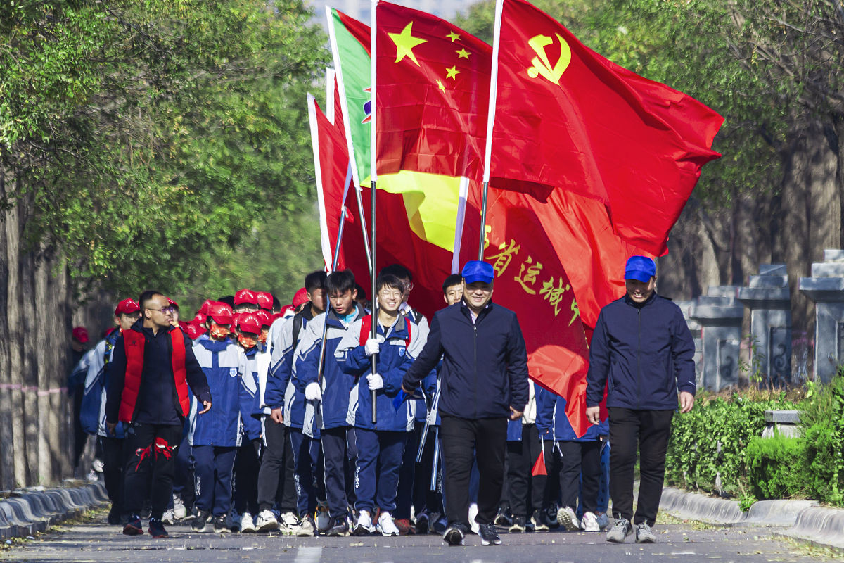 《红旗飘飘-飞火》读后感：飞火队英雄事迹，爱国情怀的启迪