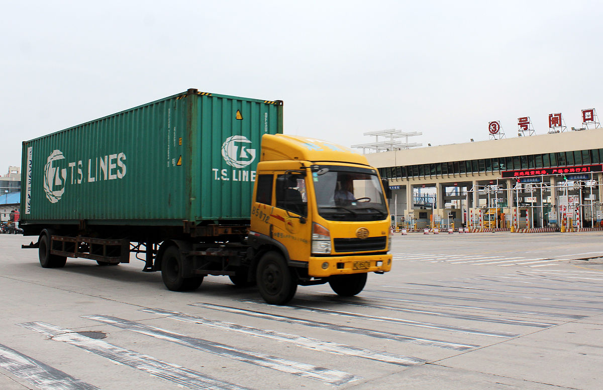 经过货运业务室、中联特车等相关部门的配合仅仅用10分钟就到达旅客手中。