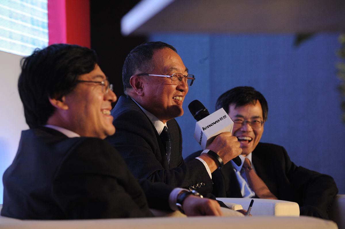 你会怎样评价柳传志