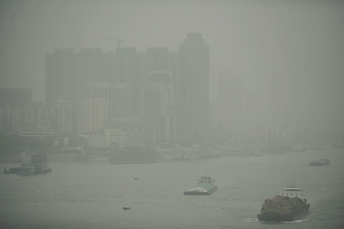 写一篇为什么今年天气多沙尘暴4月山西暴雪包括北京沙尘暴山西暴雪等天气的文章