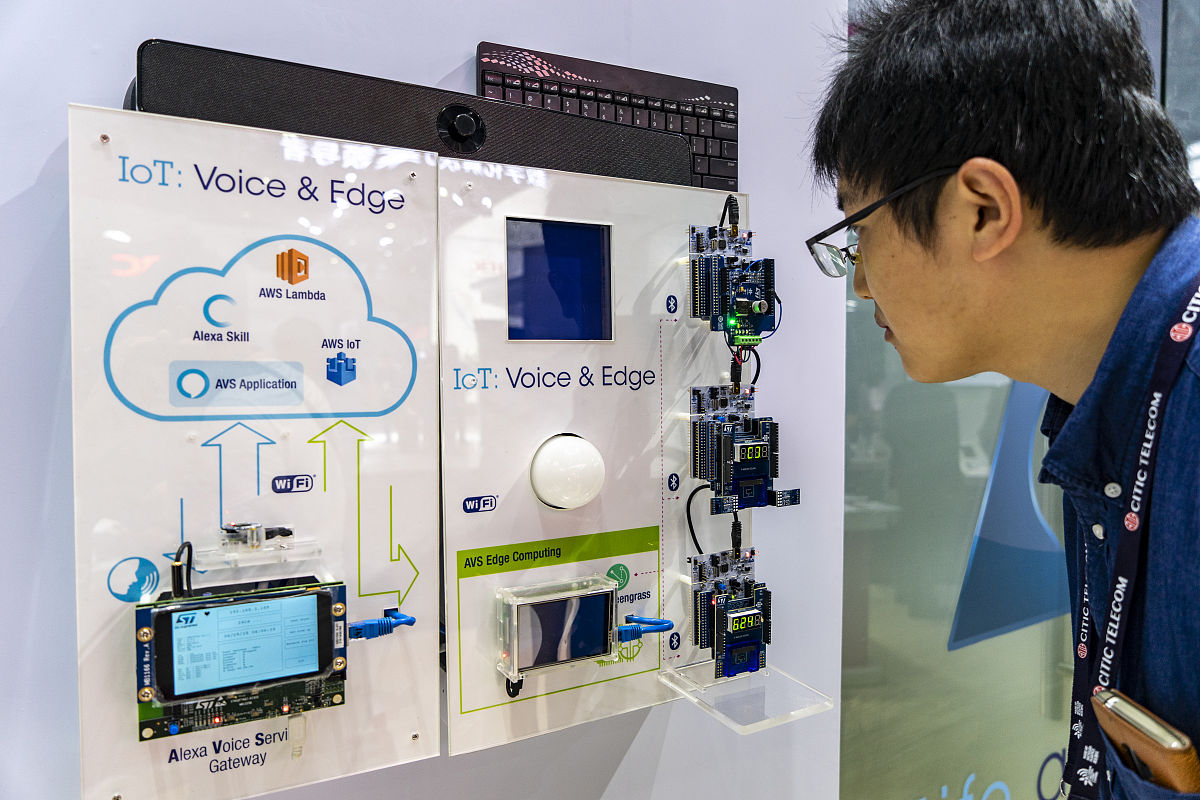 大学生课程设计日志：智能家居控制系统