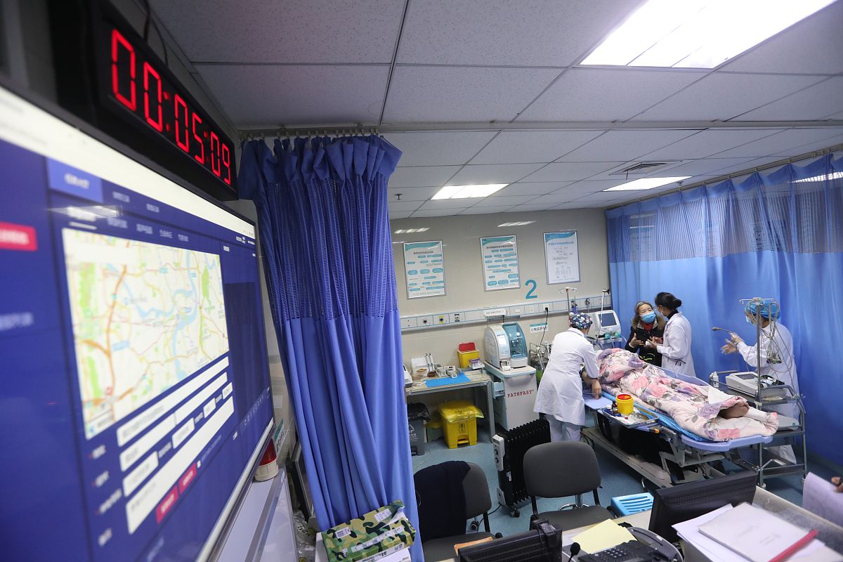 重庆急救护理专业就业前景分析：未来发展趋势与提升实践能力的建议