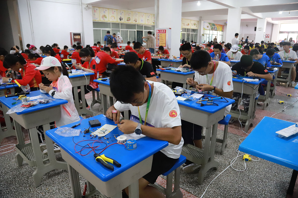 静宁职教中心电子技术专业：实践能力培养，未来发展方向