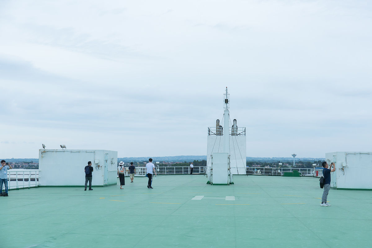 2019年9月17日,广东湛江,实拍"粤海铁3号"作业现场.