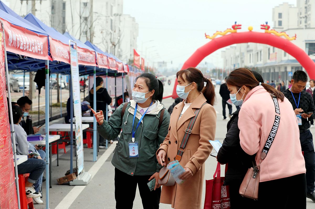 广西2022年中专女生学什么专业好？热门专业推荐