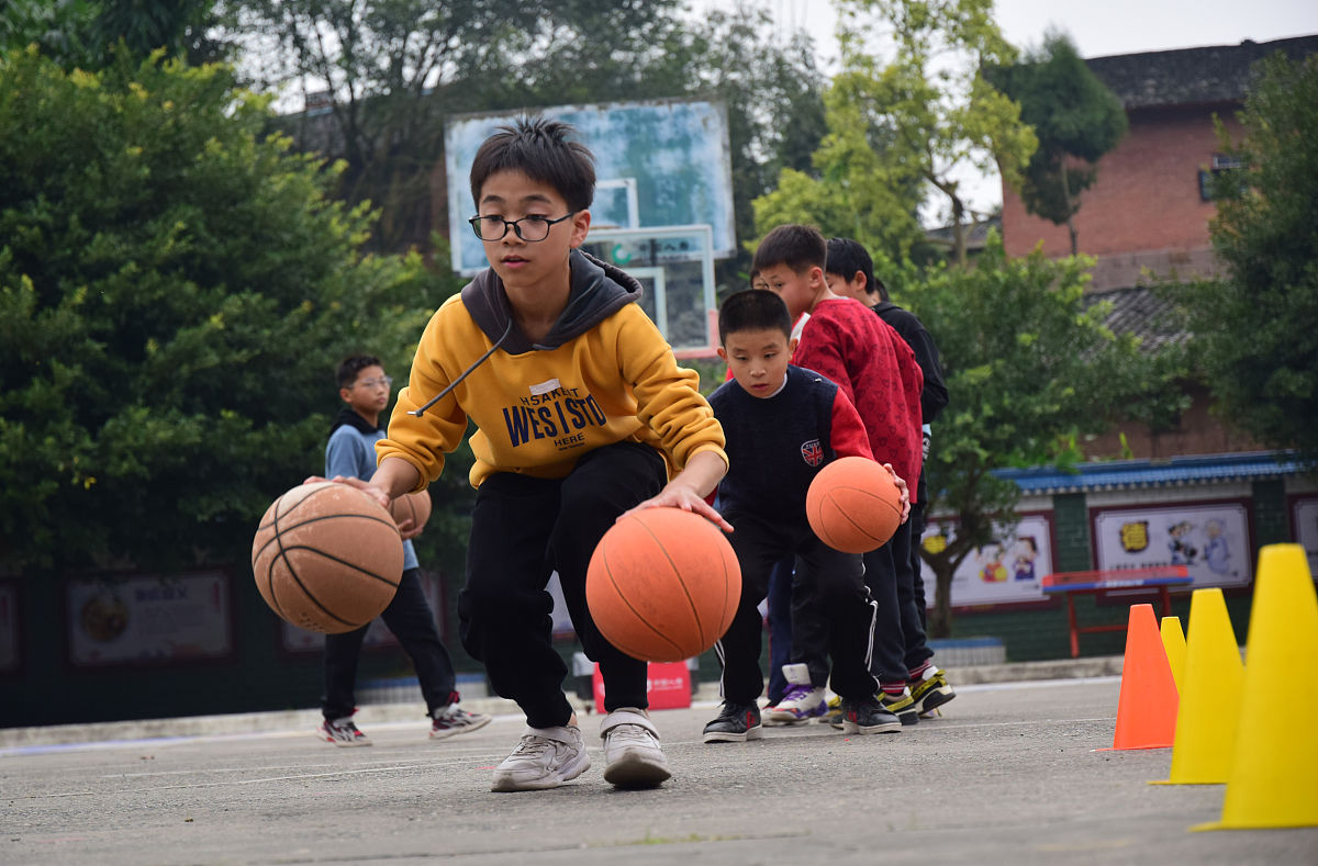 小学篮球教学中体育游戏的应用价值