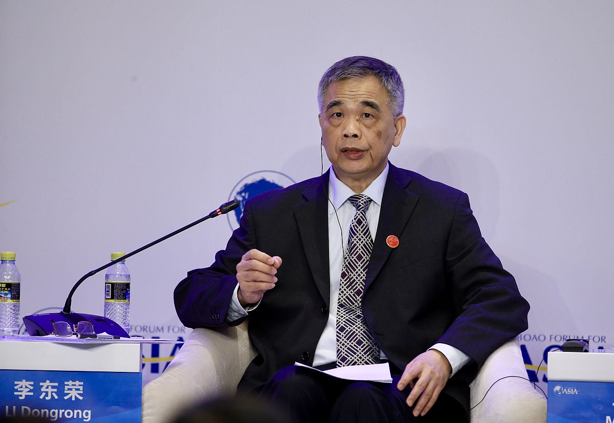 2019年幼师发展前景分析：机遇与挑战并存