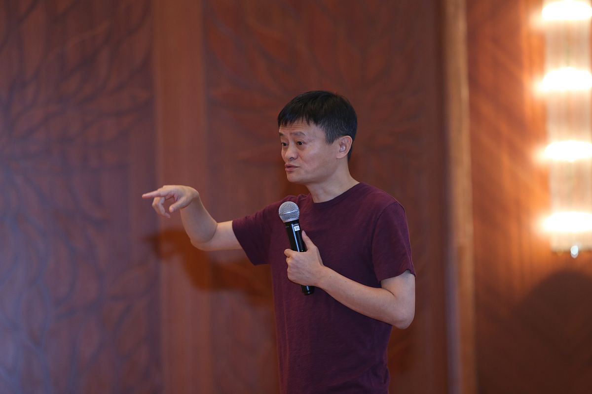 2018年1月21日,三亚,60名企业家在三亚召开"午餐会". 马云.