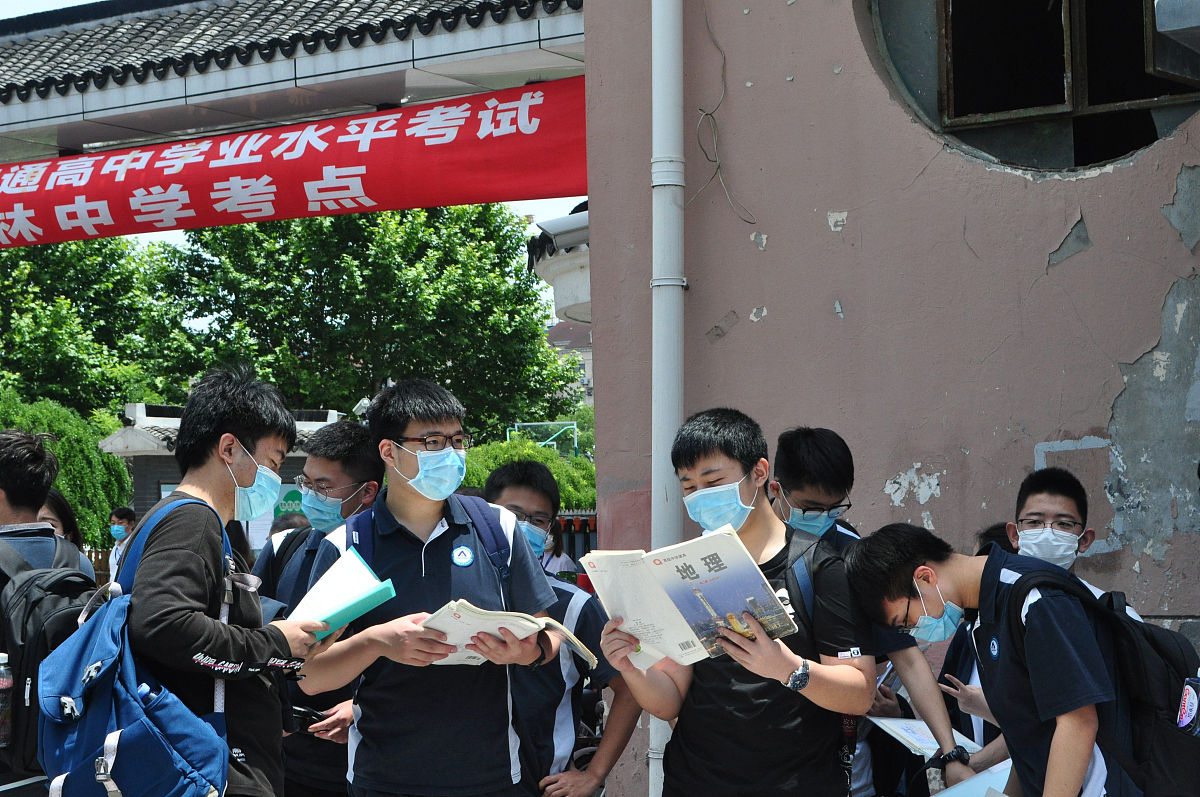 我是一名高中生参与第二届上海中学数学学术展评活动我解决了货轮问题这关于期望和概率的实际应用和系统最优解的选取写一篇200字的感想