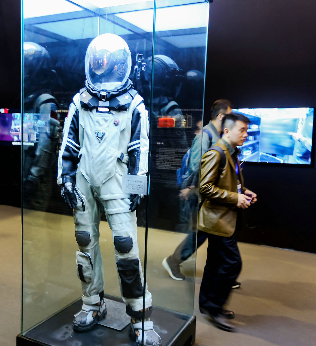 流浪地球：中国科幻电影的里程碑，引发环境和未来思考