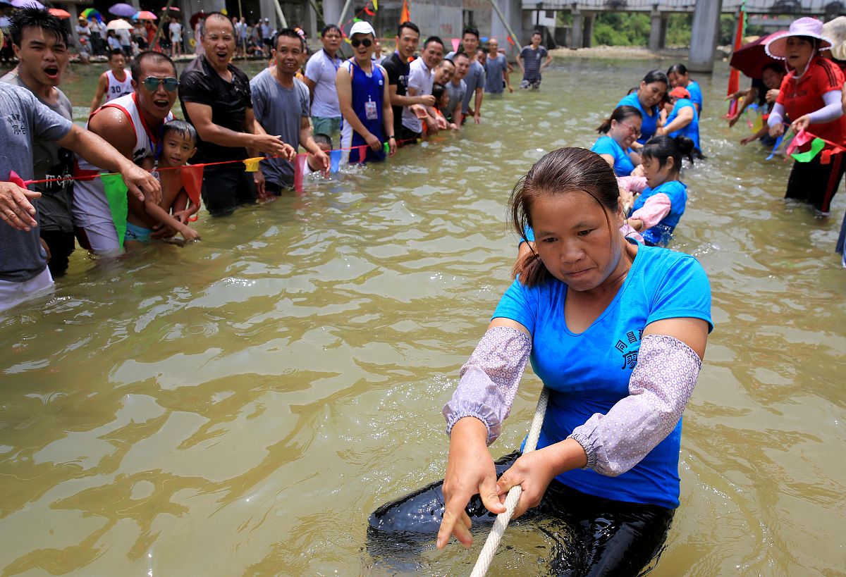 柳州化工技工学校2021年招生简章 - 培养化工技术人才的摇篮