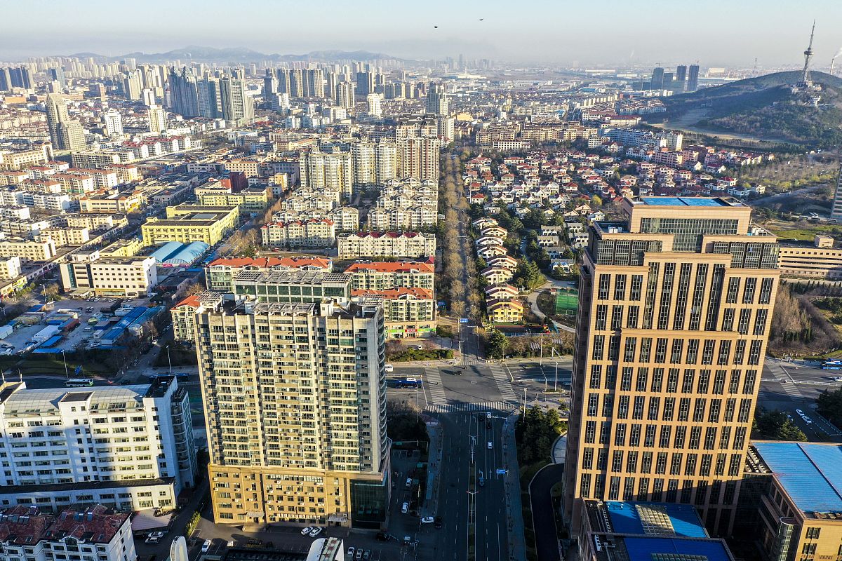 2019年3月22日早晨,青岛西海岸新区生机勃勃,靓丽的新城春色无边.