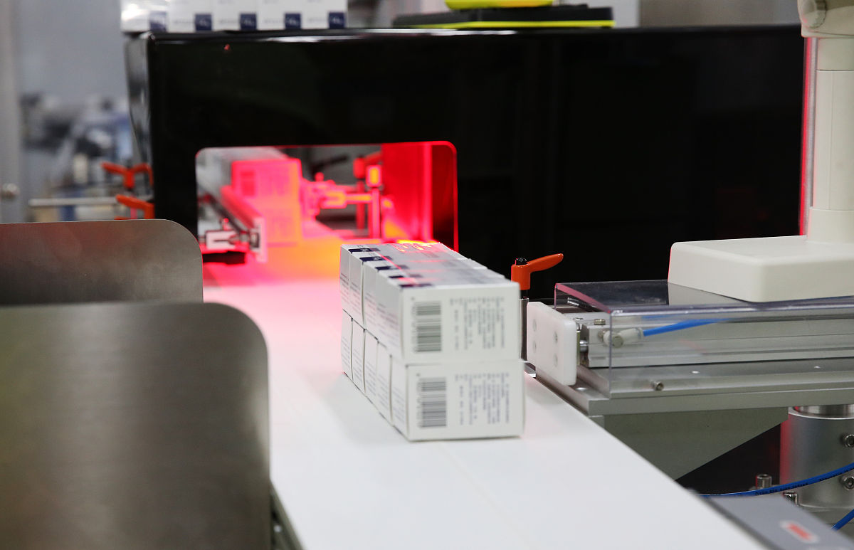 无人机电池自动更换：原理、步骤及应用