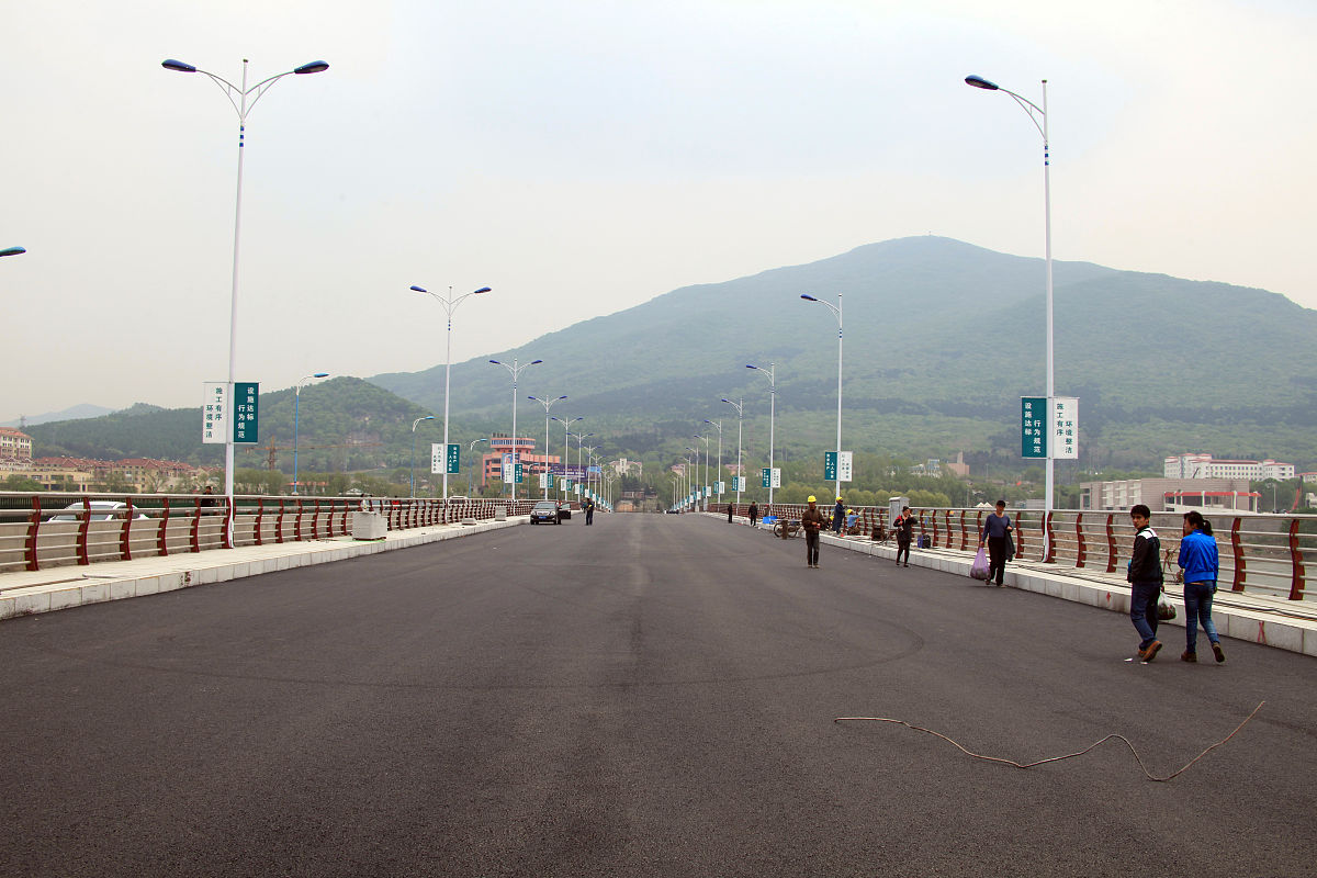 吉林工程技术师范学院的行政管理专业招多少人